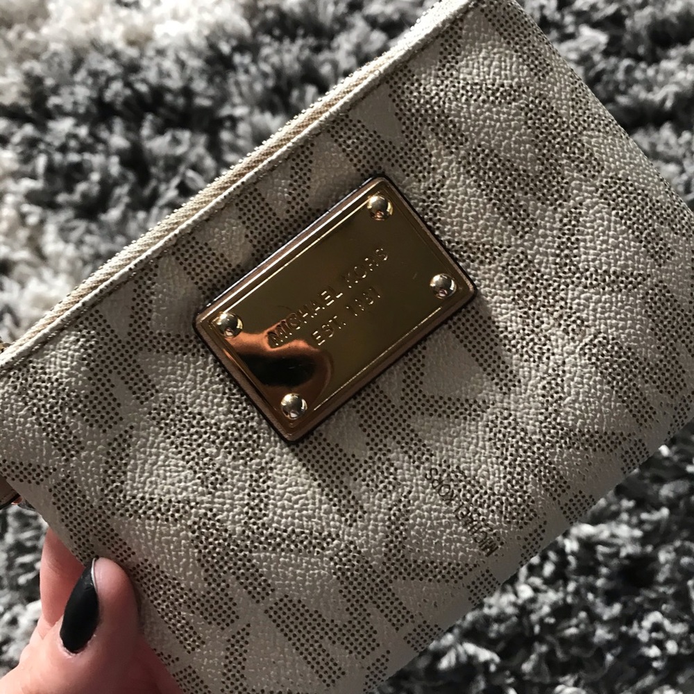 Michael Kors Wristlet